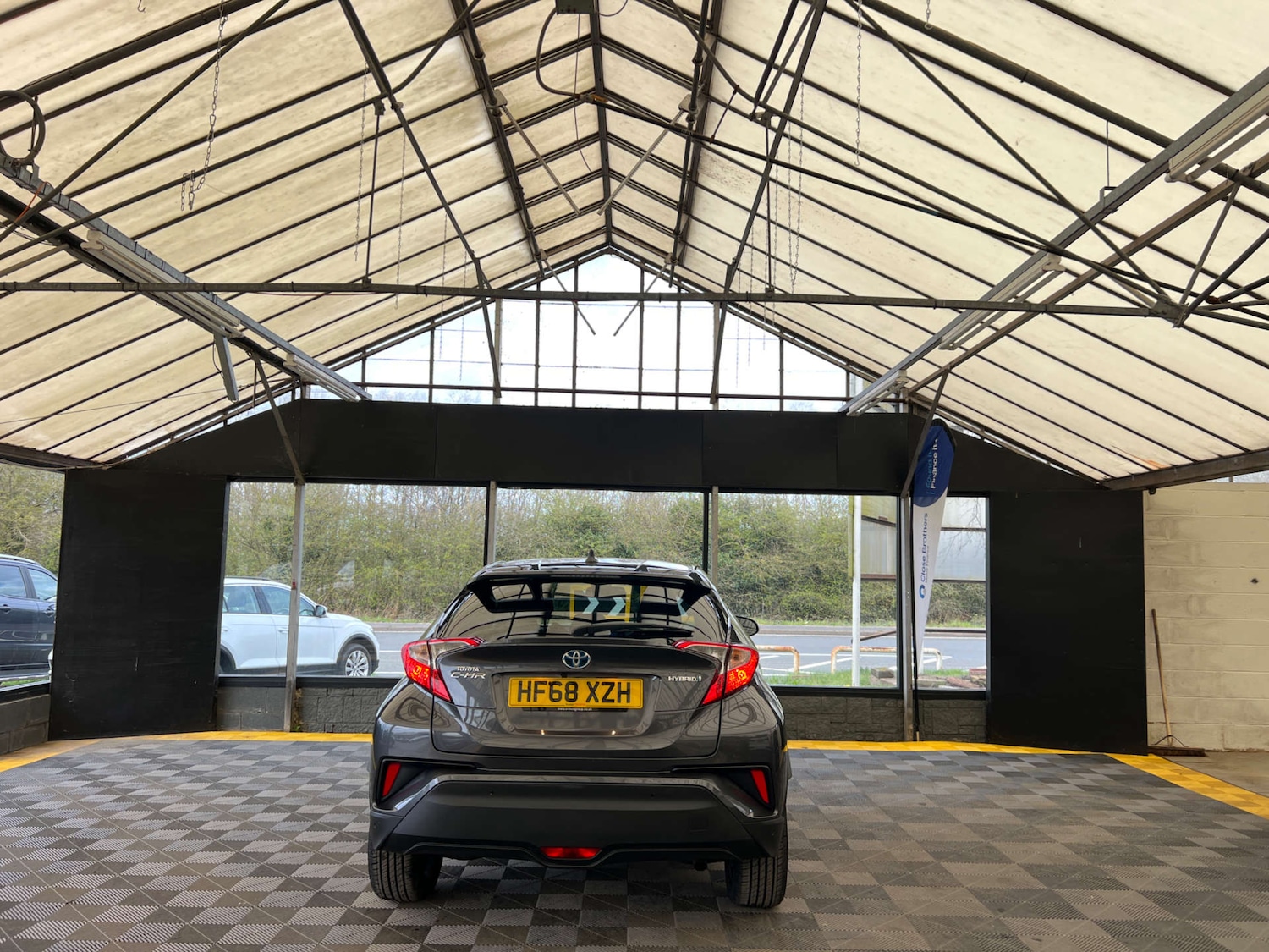 Used Toyota C-HR 2018 for sale - 78032038: Photo 8