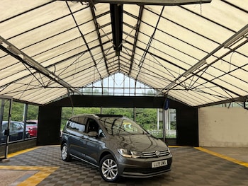 Used Volkswagen Touran 2019 for sale - 78740091: Photo