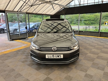 Used Volkswagen Touran 2019 for sale - 78740091: Photo