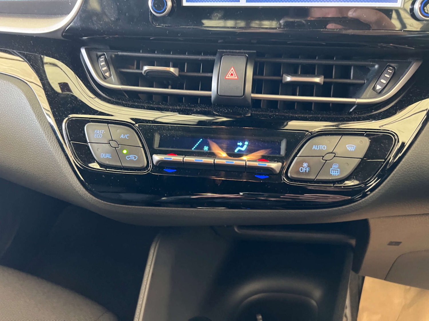 Used Toyota C-HR 2020 for sale - 76412628: Photo 21