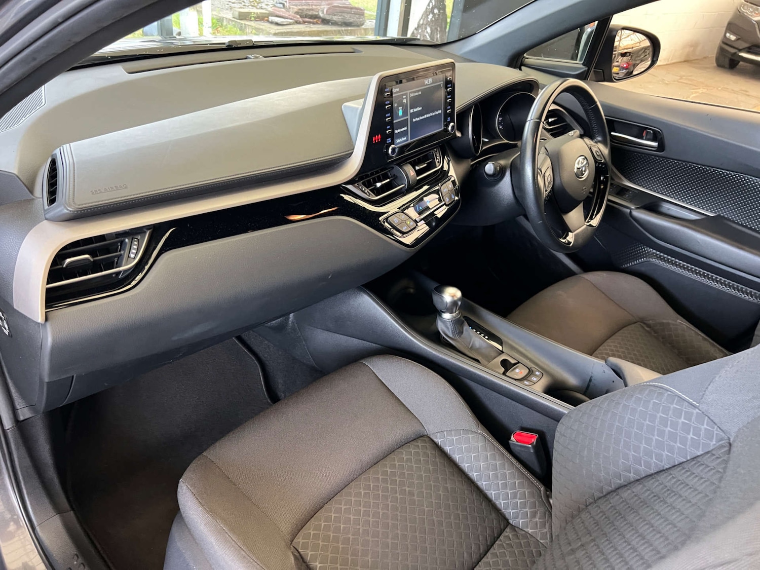 Used Toyota C-HR 2020 for sale - 76412628: Photo 27