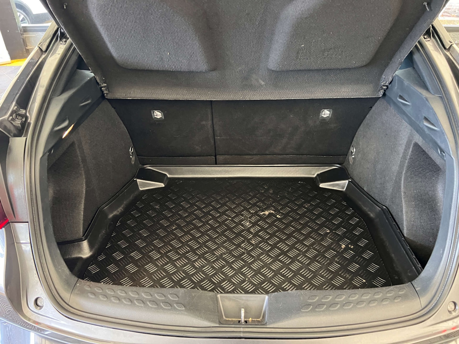 Used Toyota C-HR 2020 for sale - 76412628: Photo 30