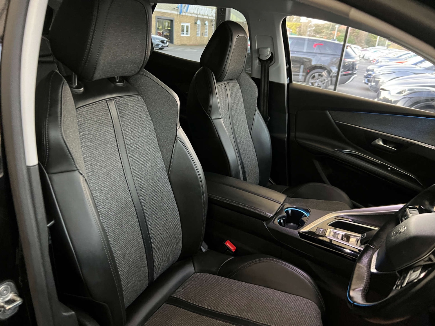 Used Peugeot 3008 2020 for sale - 76618119: Photo 11