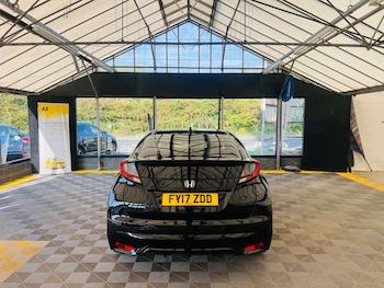 Used Honda Civic 2017 for sale - 75581929: Photo