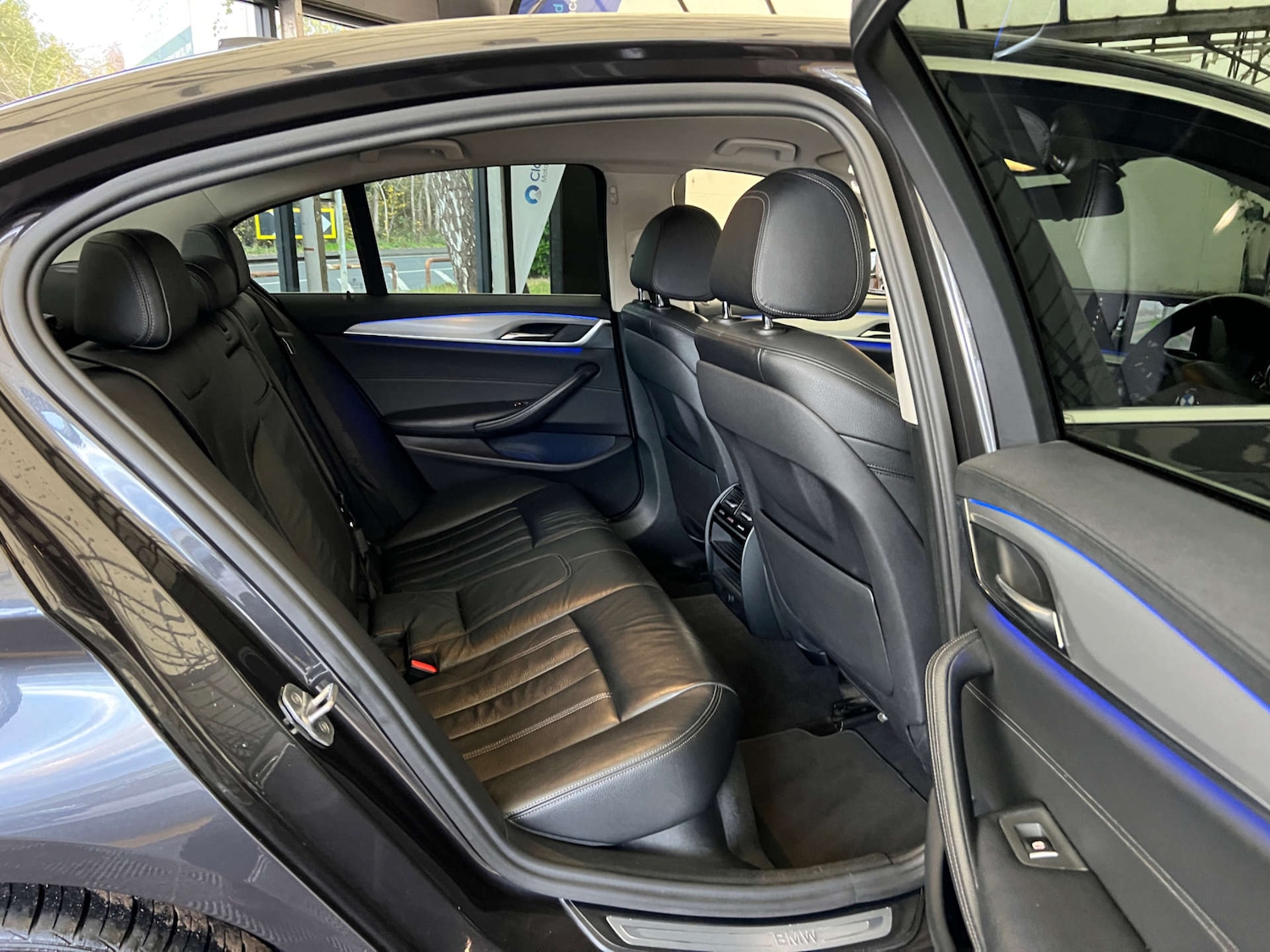 Used BMW 5 Series 2017 for sale - 76520348: Photo 32