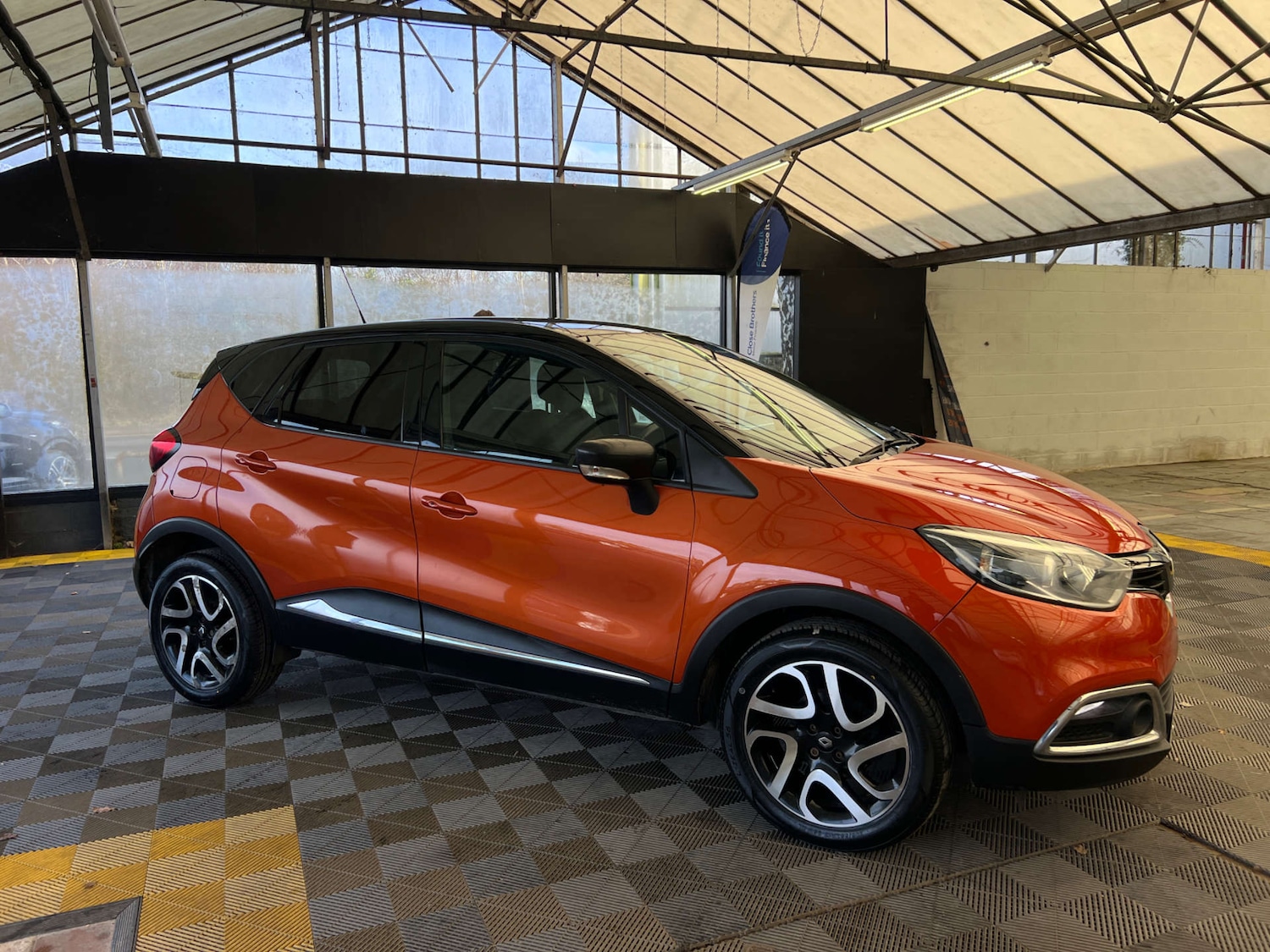 Used Renault Captur 2016 for sale - 77357541: Photo 3