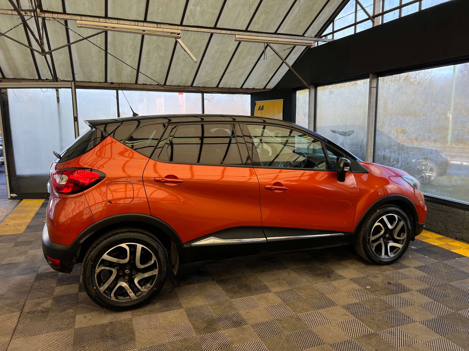 Used Renault Captur 2016 for sale - 77357541: Photo 9