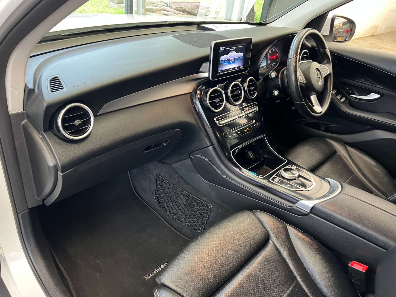 Used Mercedes-Benz GLC 2017 for sale - 76363971: Photo 26