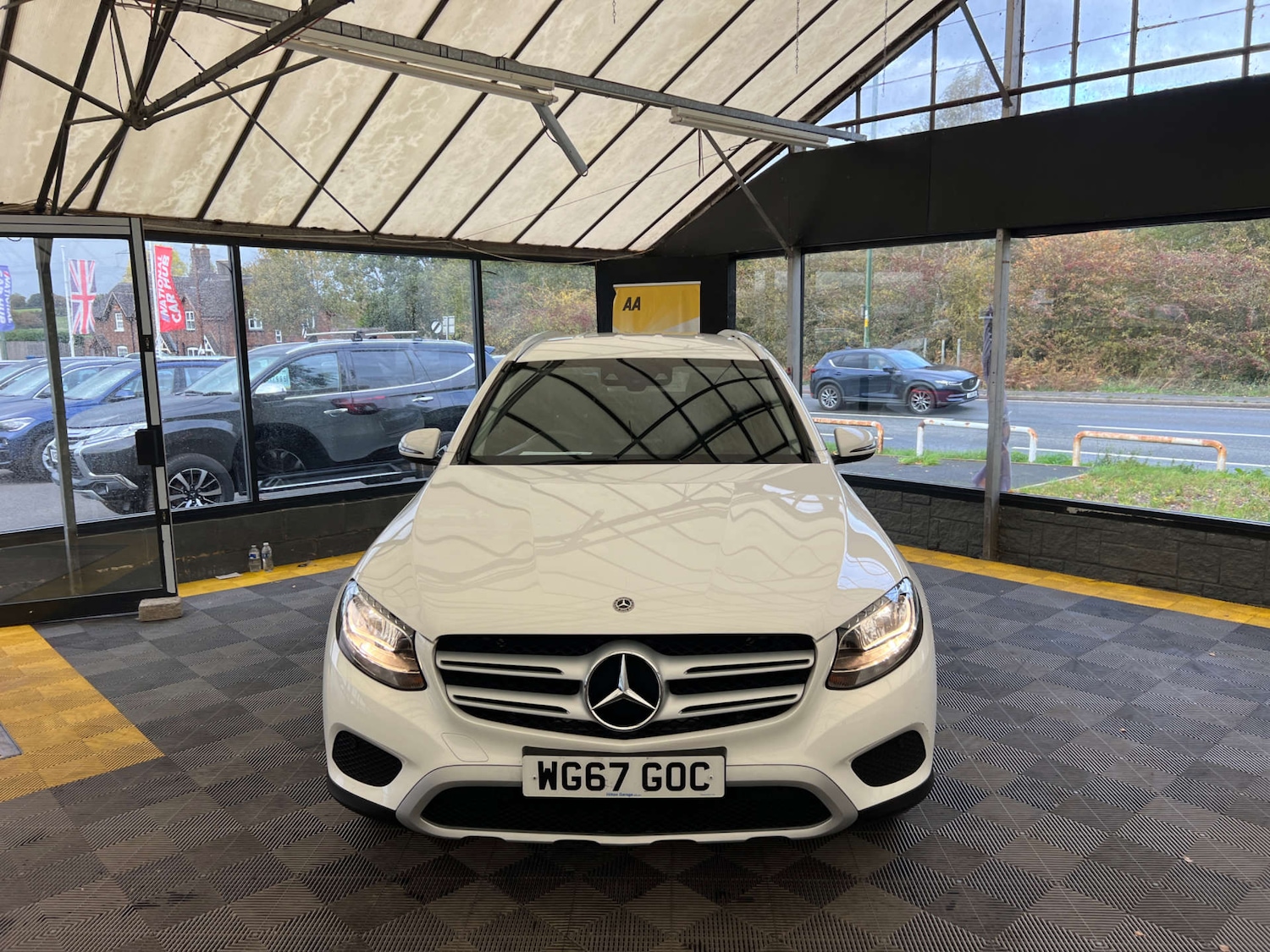 Used Mercedes-Benz GLC 2017 for sale - 76363971: Photo 3
