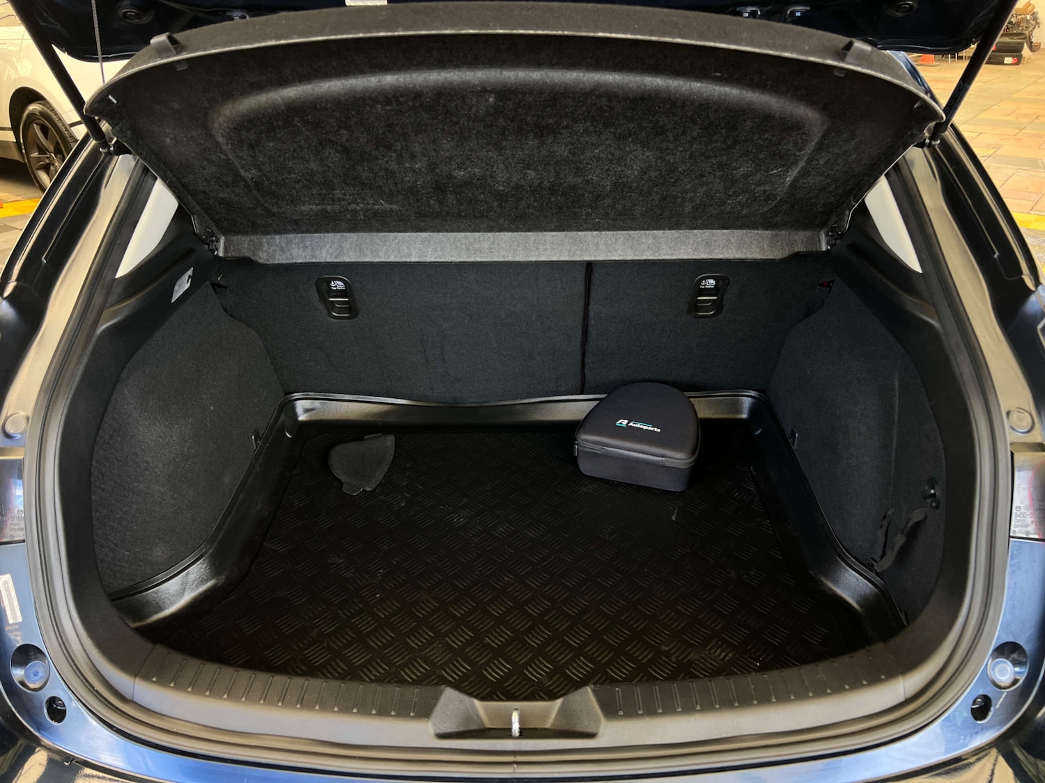 Used Mazda Mazda3 2018 for sale - 78025298: Photo 26