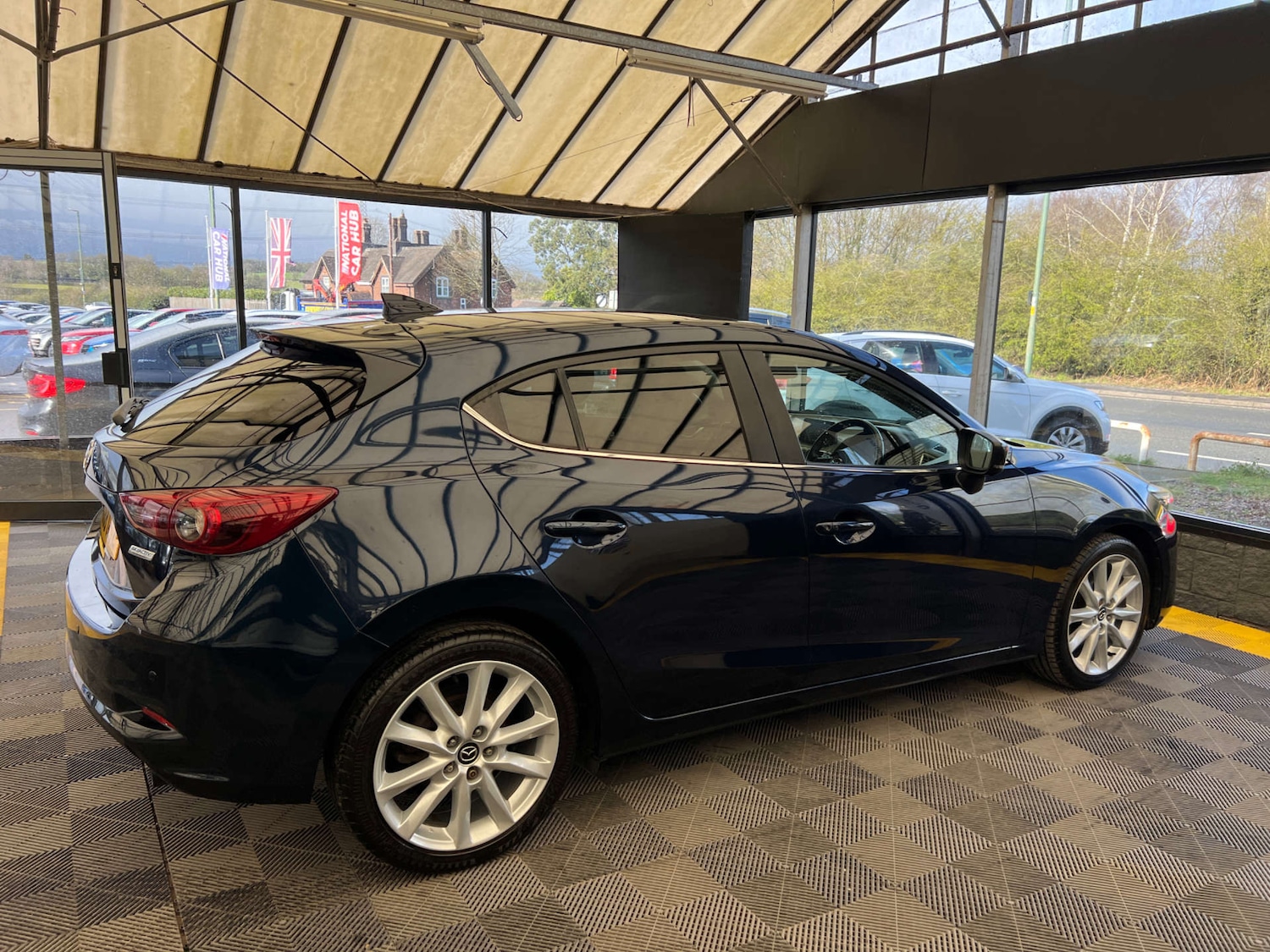 Used Mazda Mazda3 2018 for sale - 78025298: Photo 9