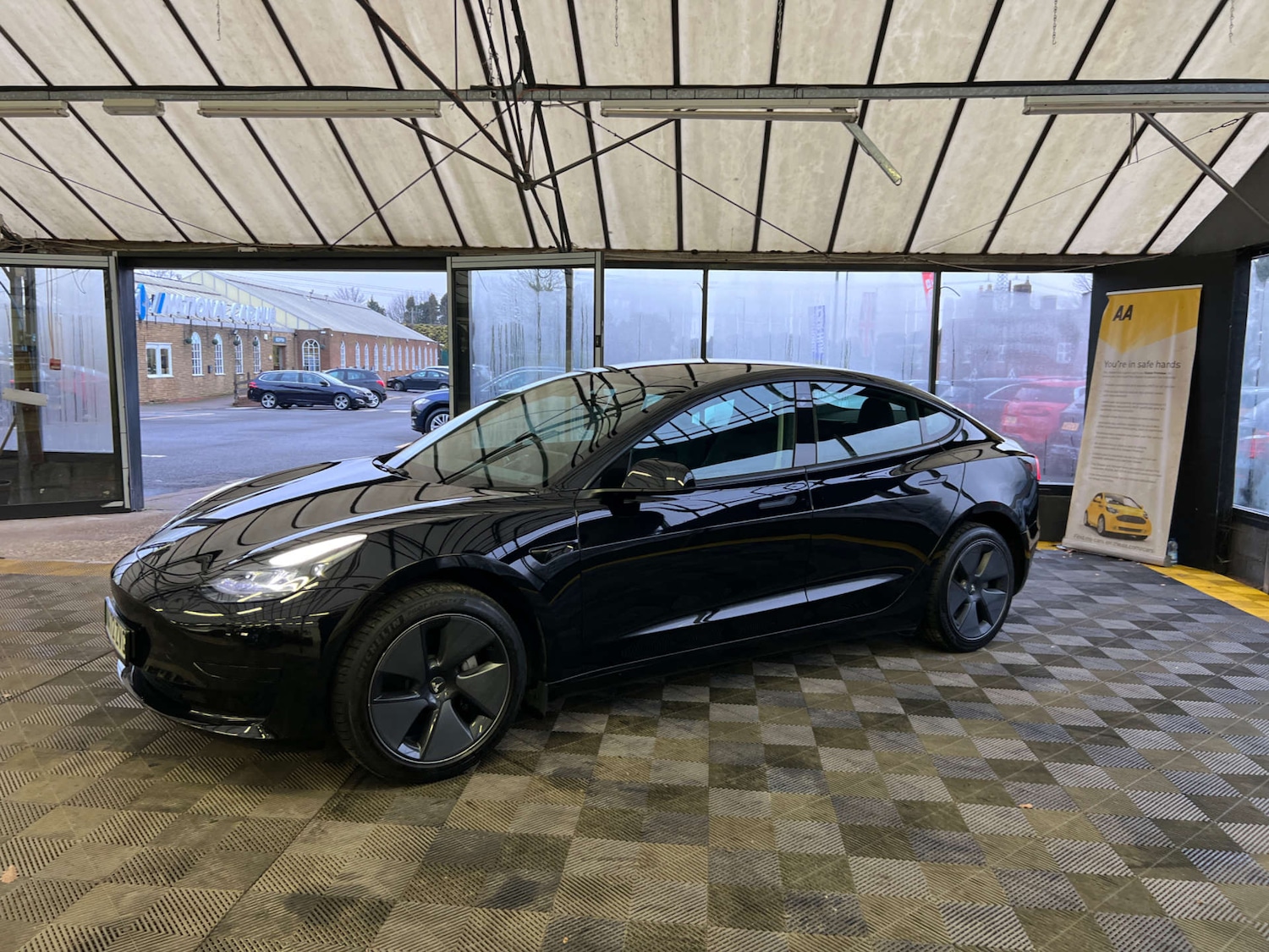 Used Tesla Model 3 2022 for sale - 77370976: Photo 5