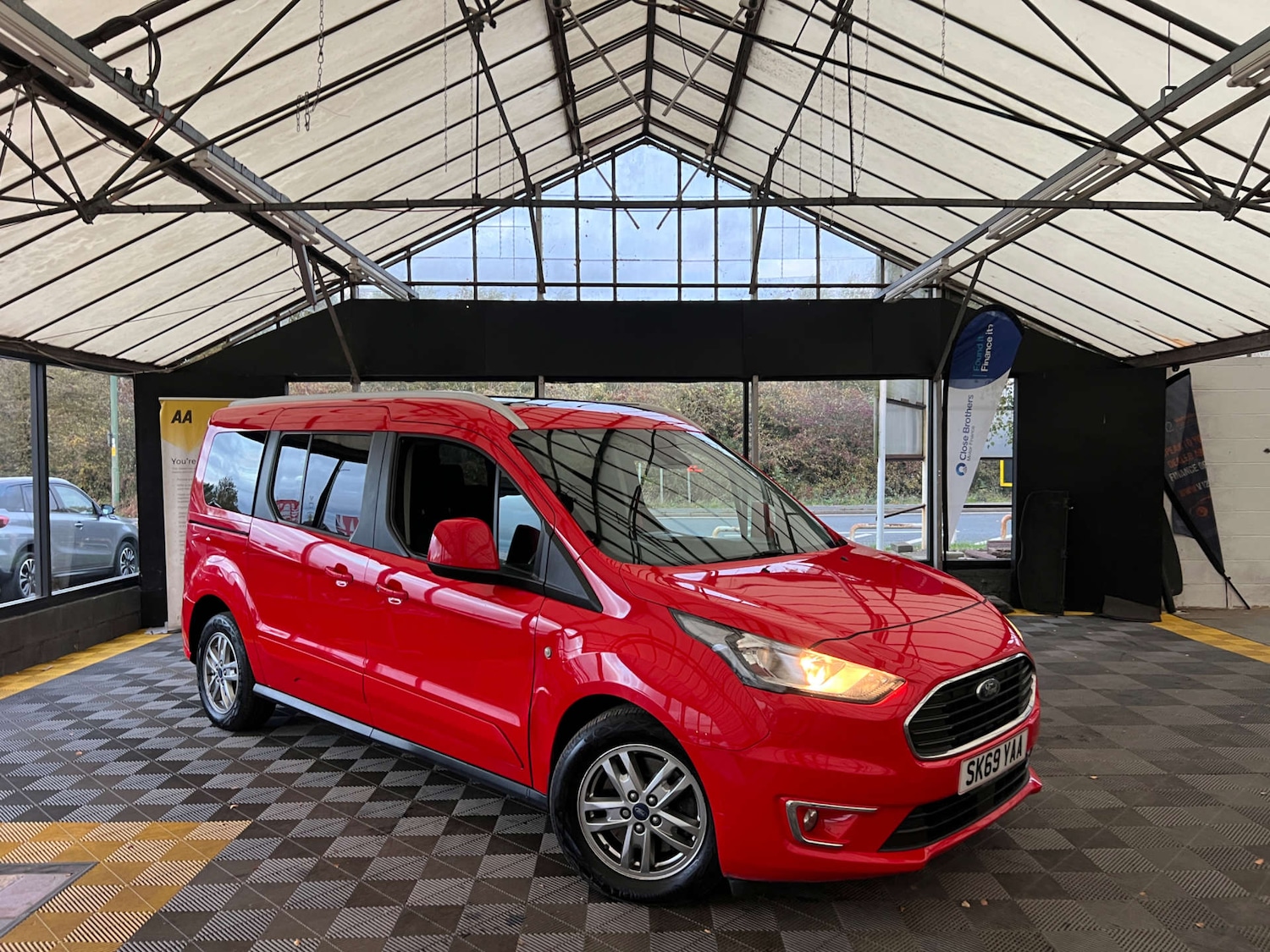 Used Ford Tourneo Connect 2020 for sale - 76339963: Photo 1