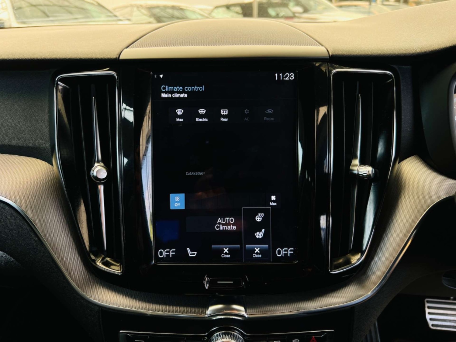 Used Volvo XC60 2017 for sale - 76402687: Photo 25