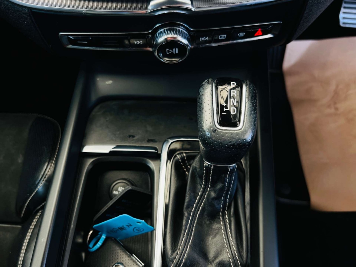 Used Volvo XC60 2017 for sale - 76402687: Photo 29