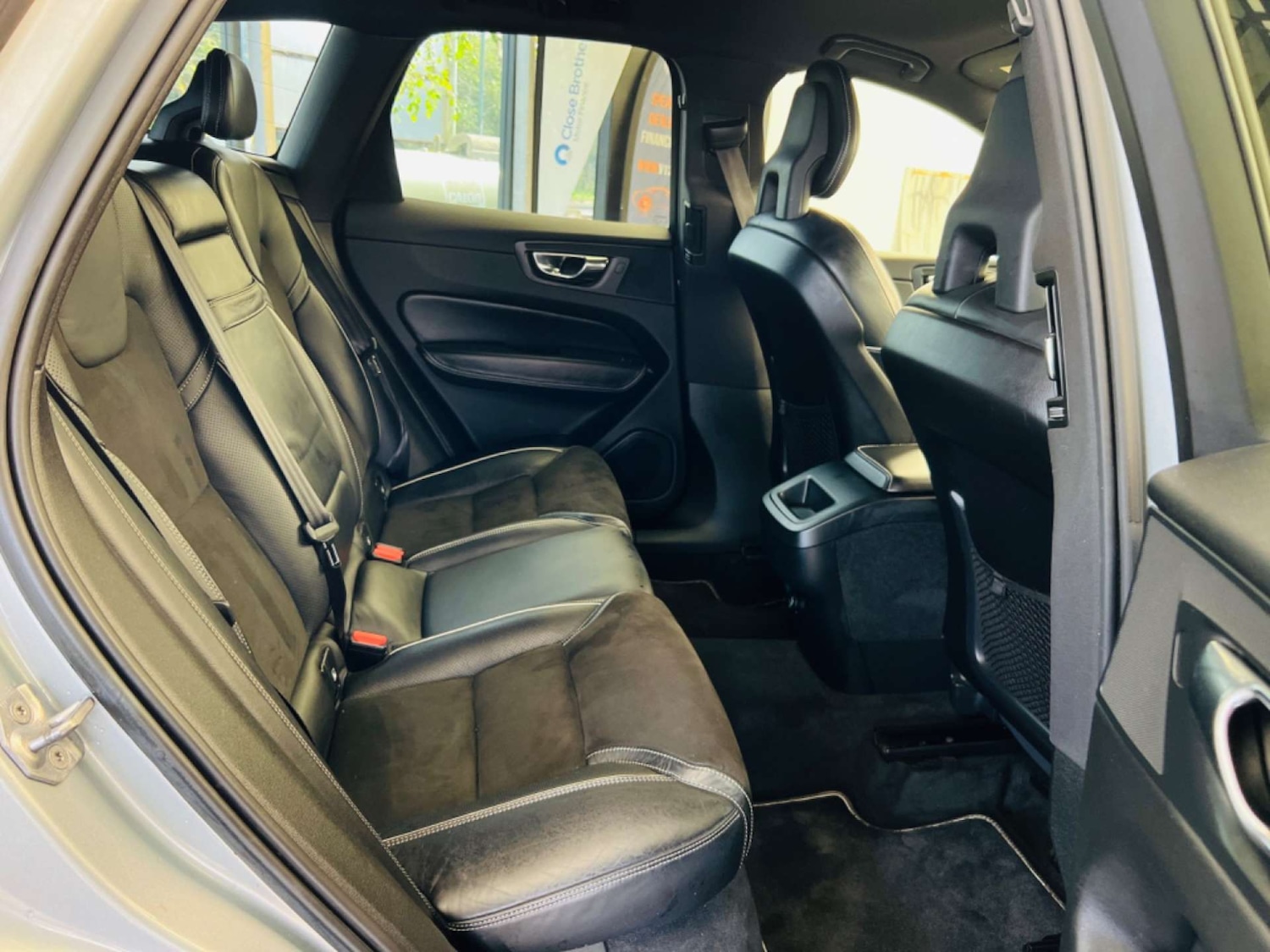 Used Volvo XC60 2017 for sale - 76402687: Photo 33