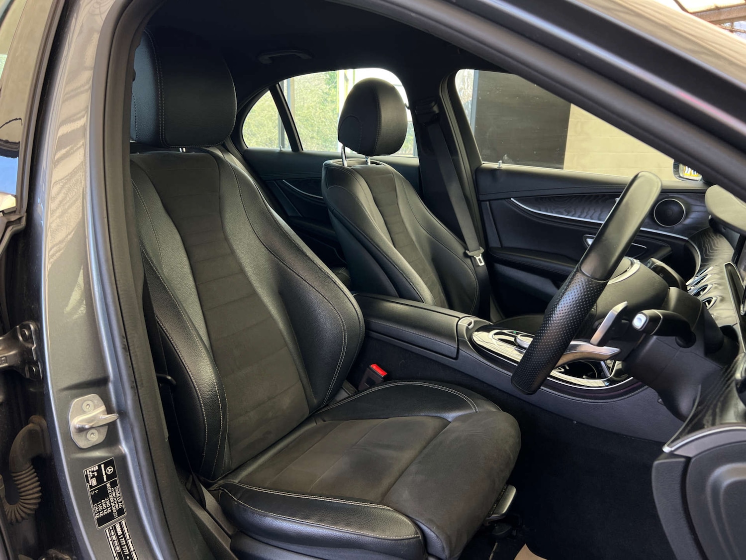 Used Mercedes-Benz E Class 2018 for sale - 77979870: Photo 11