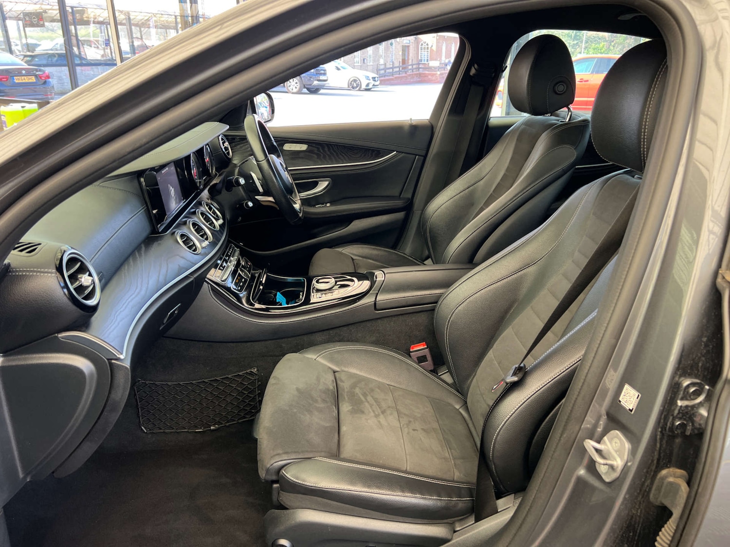 Used Mercedes-Benz E Class 2018 for sale - 77979870: Photo 25