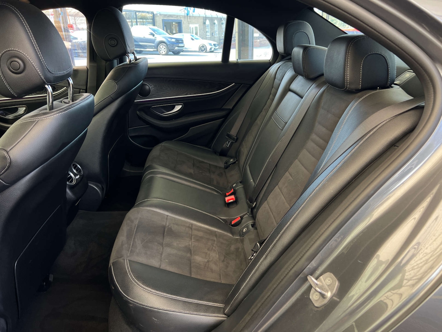 Used Mercedes-Benz E Class 2018 for sale - 77979870: Photo 27