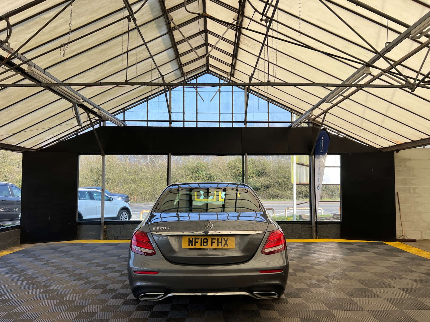 Used Mercedes-Benz E Class 2018 for sale - 77979870: Photo 8