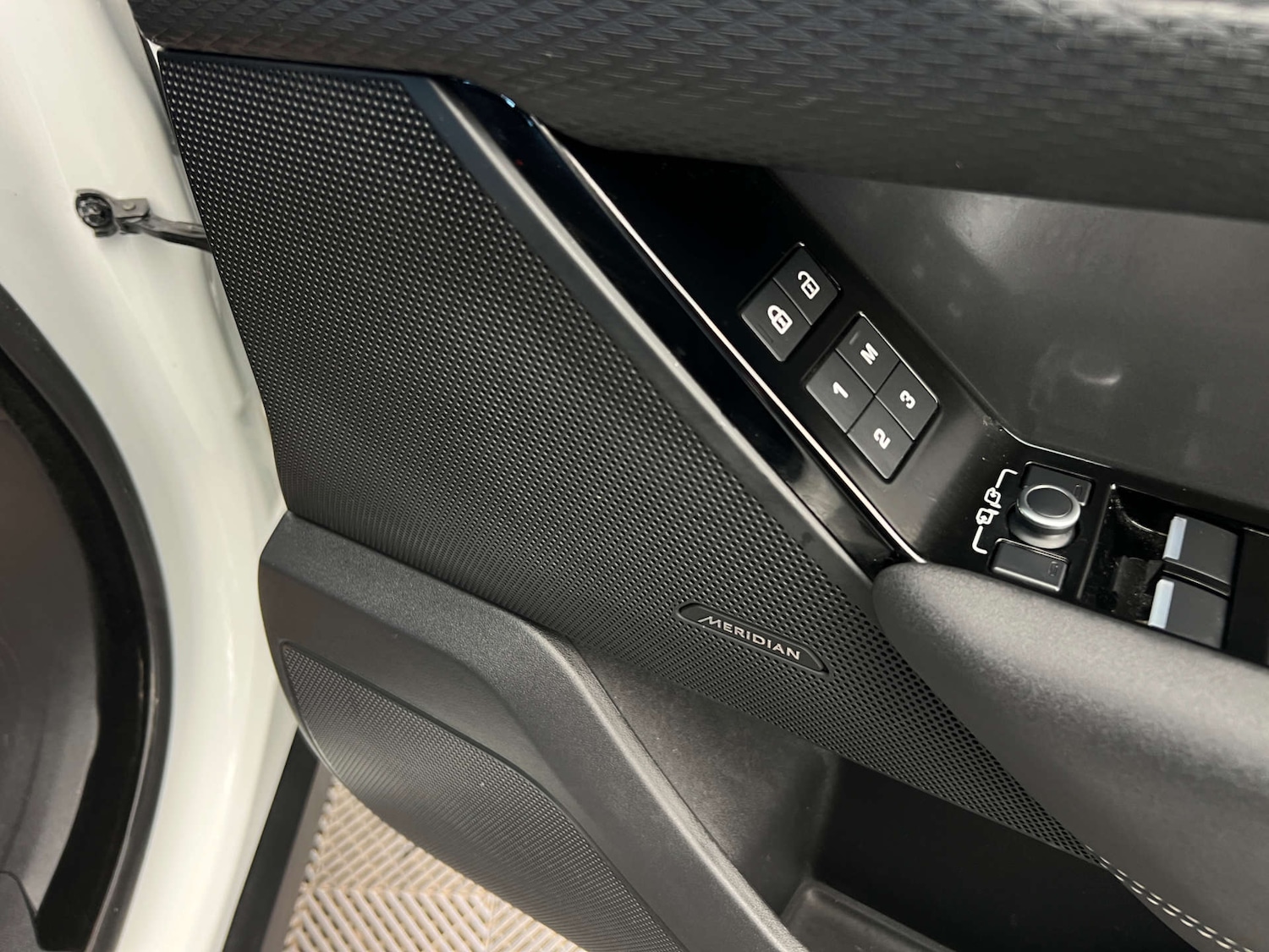 Used Land Rover Range Rover Velar 2022 for sale - 77715638: Photo 15