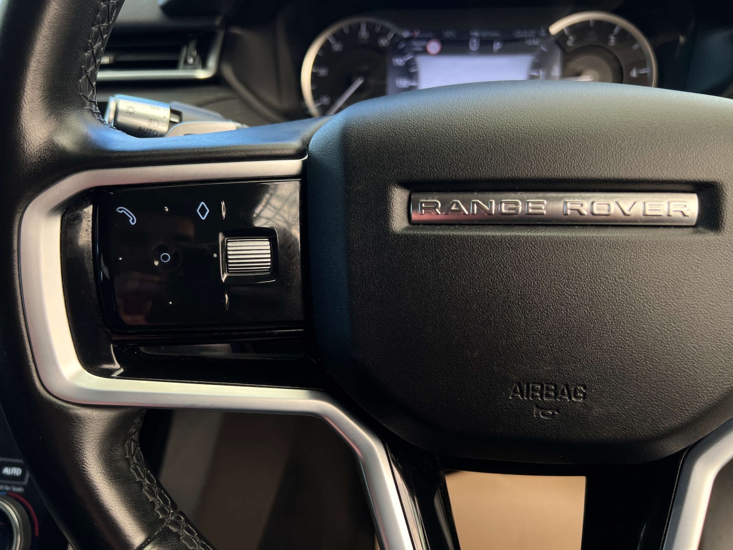 Used Land Rover Range Rover Velar 2022 for sale - 77715638: Photo 16