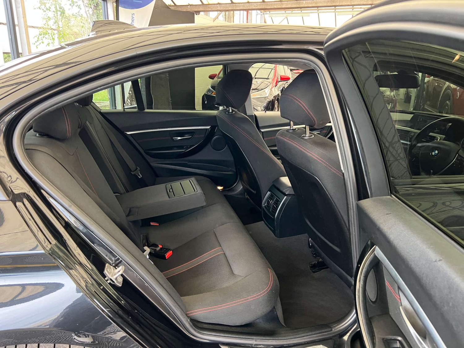 Used BMW 3 Series 2016 for sale - 76097158: Photo 32