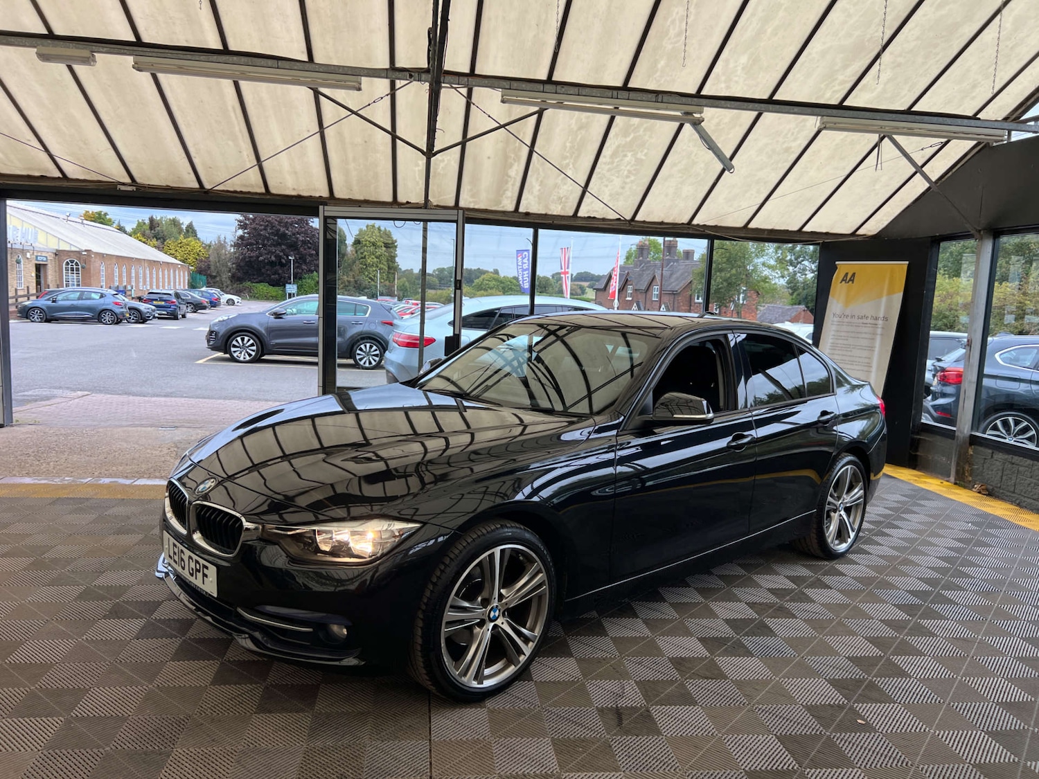 Used BMW 3 Series 2016 for sale - 76097158: Photo 4