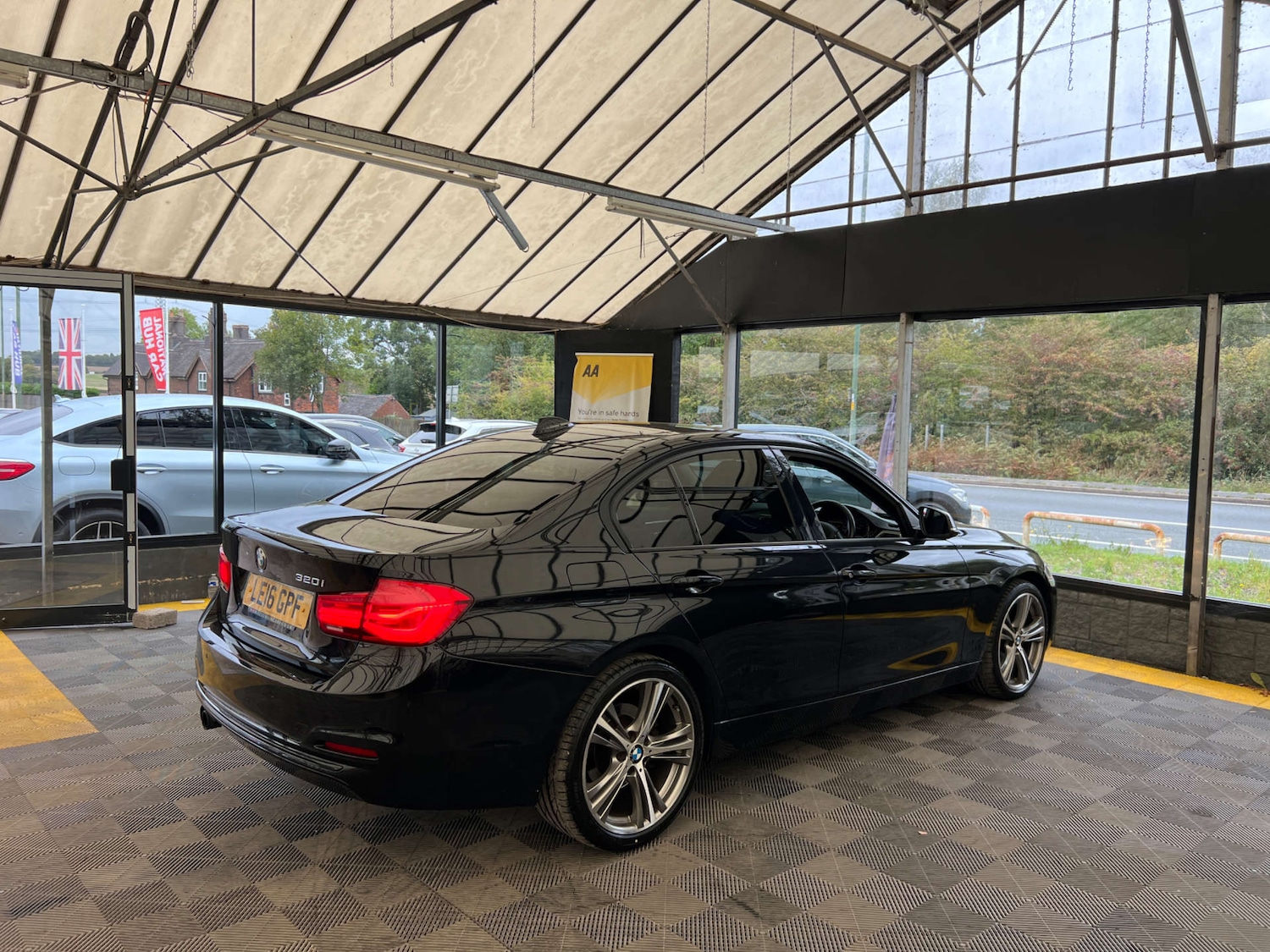 Used BMW 3 Series 2016 for sale - 76097158: Photo 9