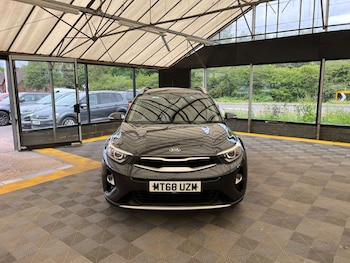 Used Kia Stonic 2018 for sale - 78779657: Photo