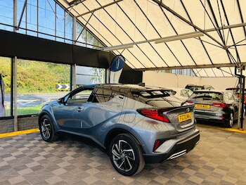 Used Toyota C-HR 2020 for sale - 75581897: Photo