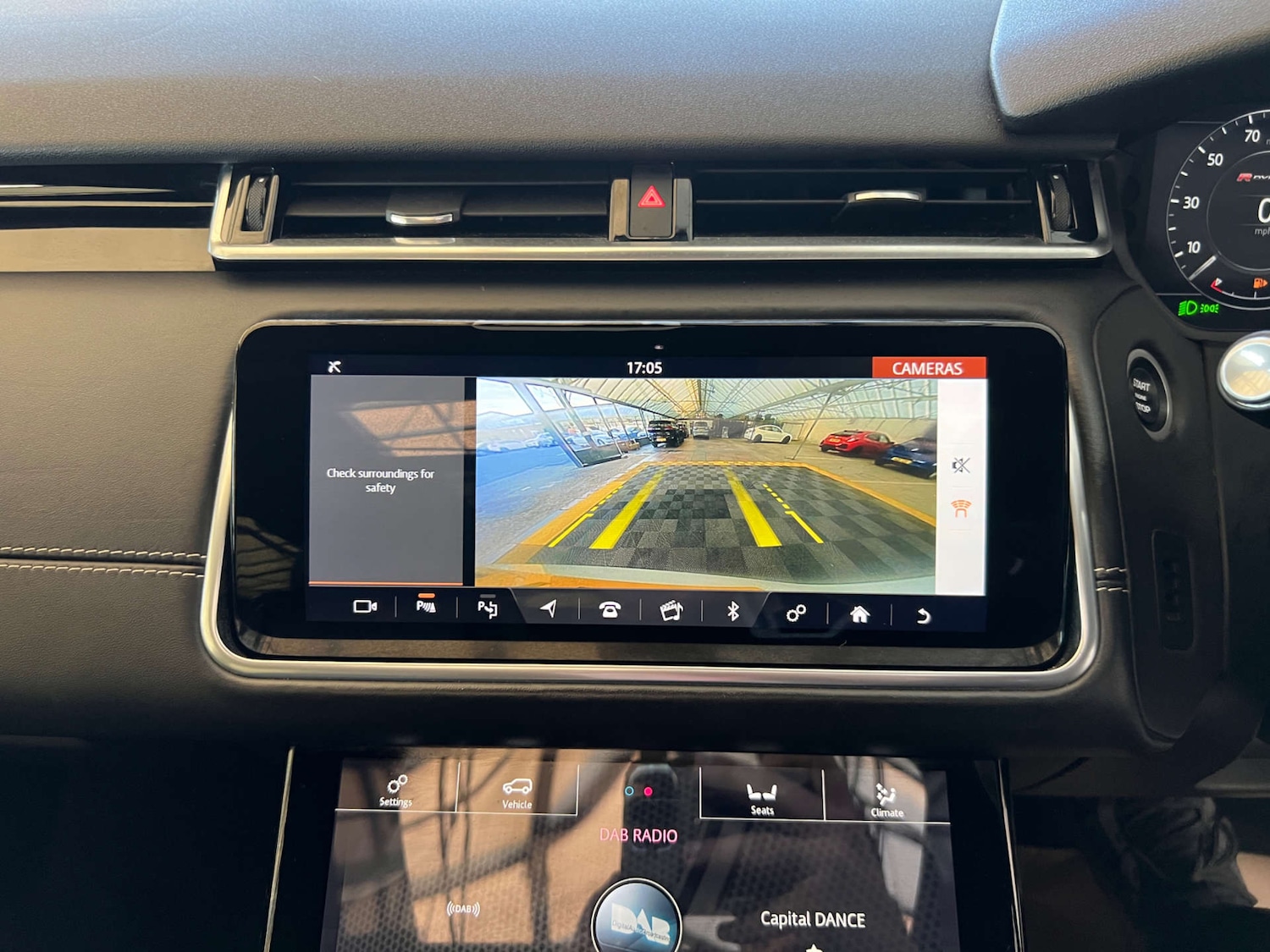 Used Land Rover Range Rover Velar 2018 for sale - 77945410: Photo 24