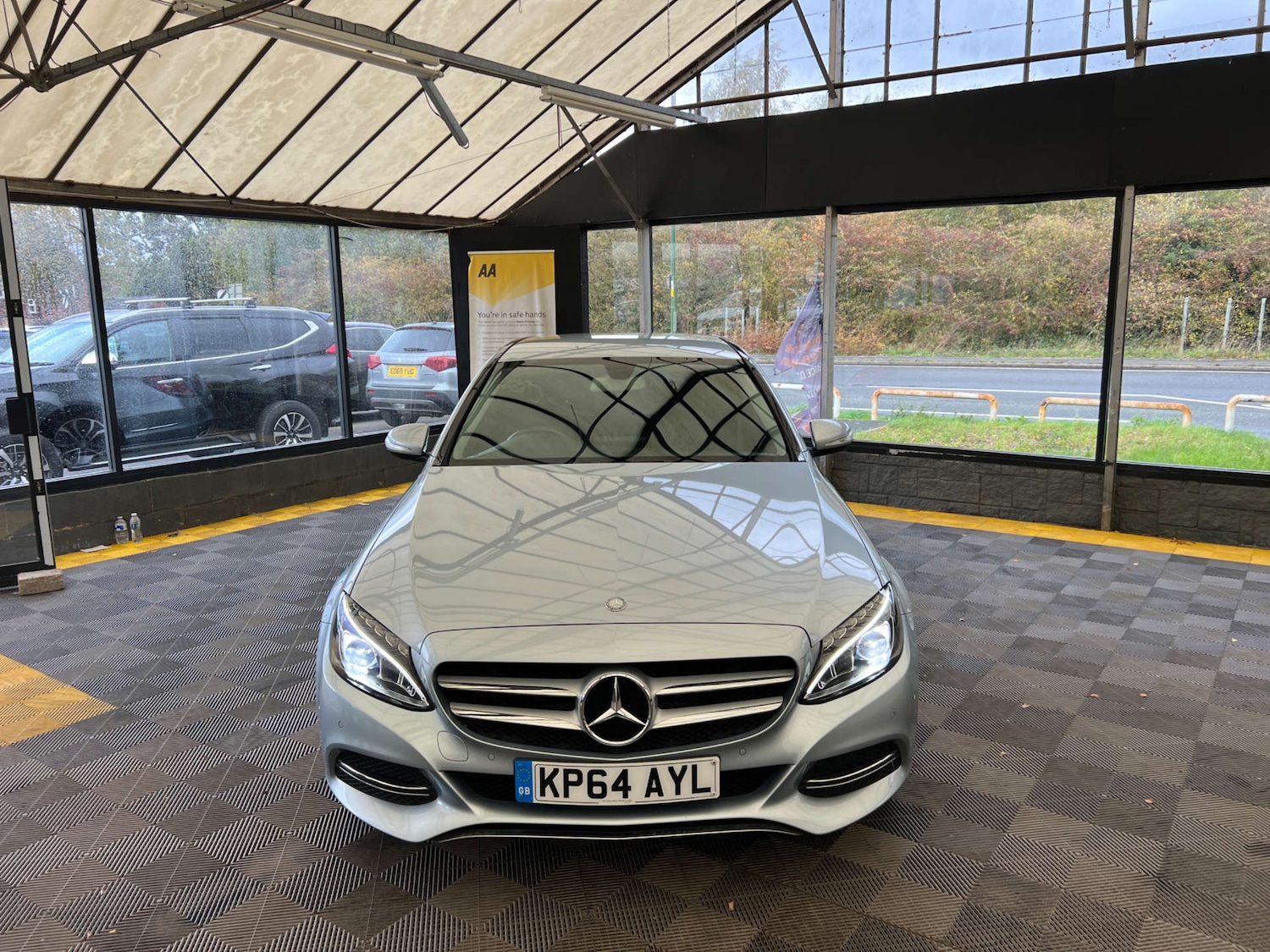 Used Mercedes-Benz C Class 2015 for sale - 76531555: Photo 3