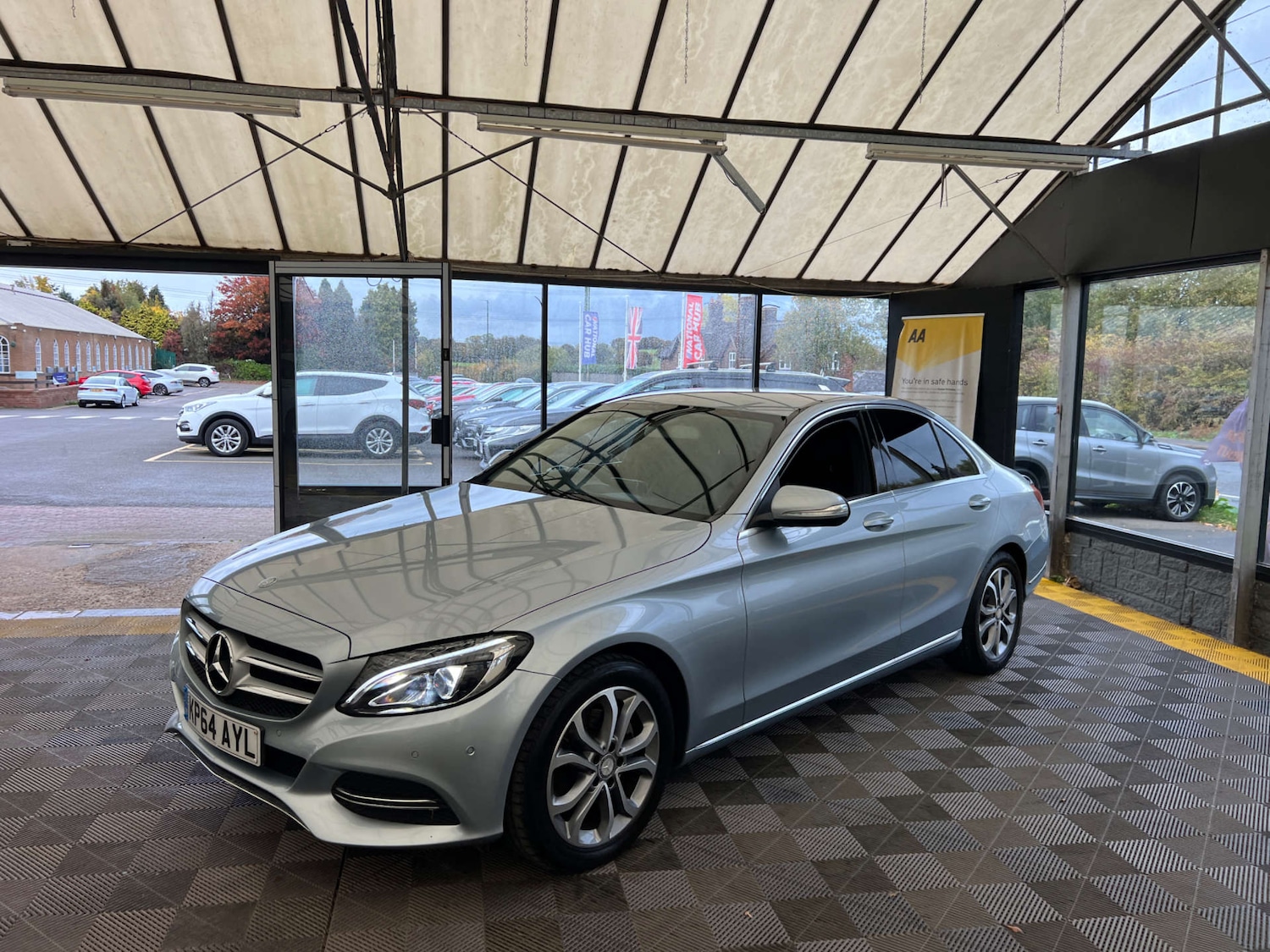 Used Mercedes-Benz C Class 2015 for sale - 76531555: Photo 4