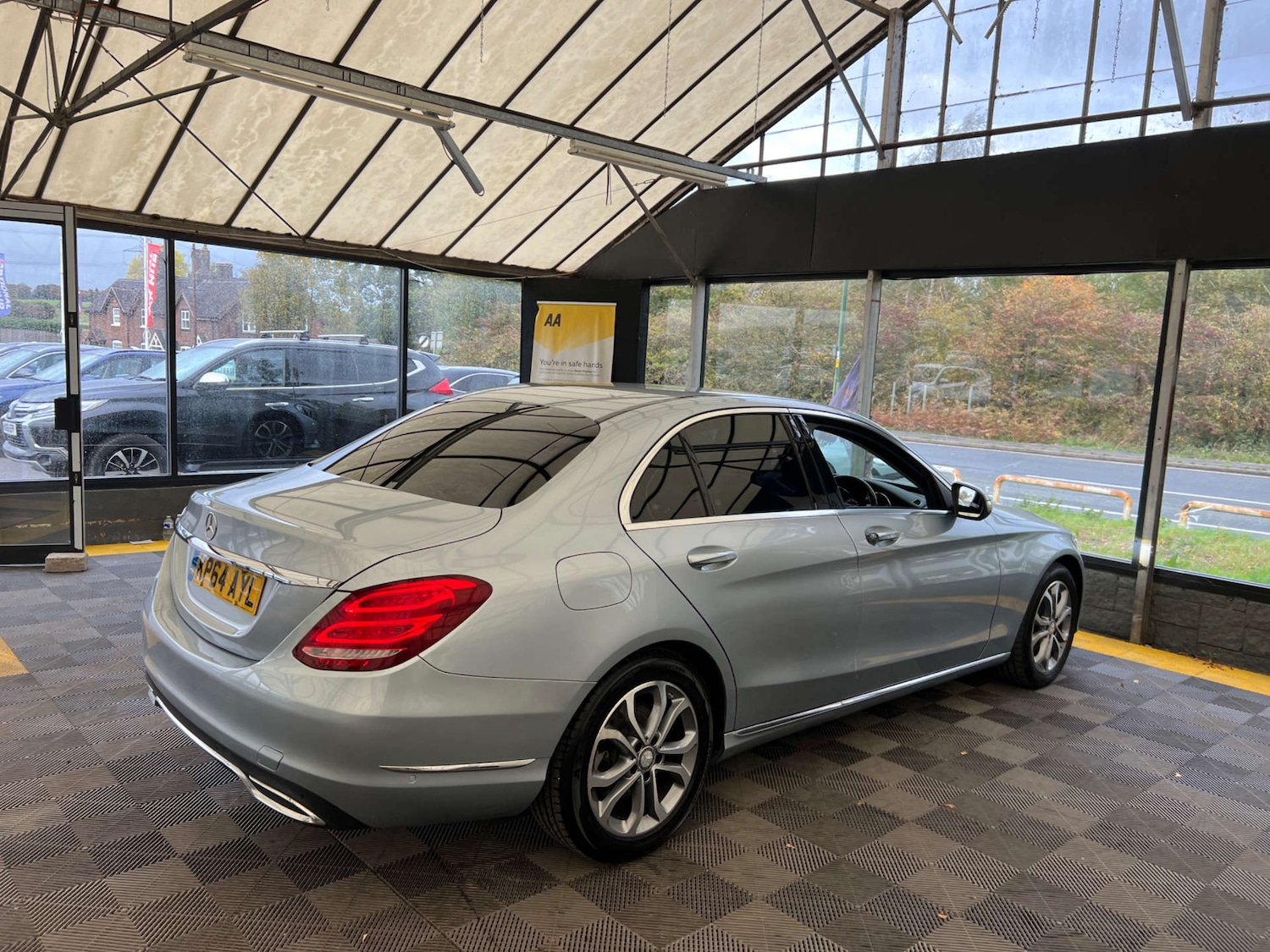 Used Mercedes-Benz C Class 2015 for sale - 76531555: Photo 8