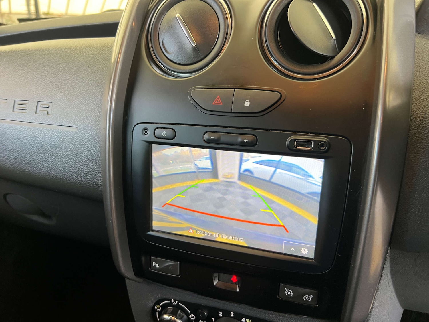 Used Dacia Duster 2016 for sale - 76509349: Photo 21