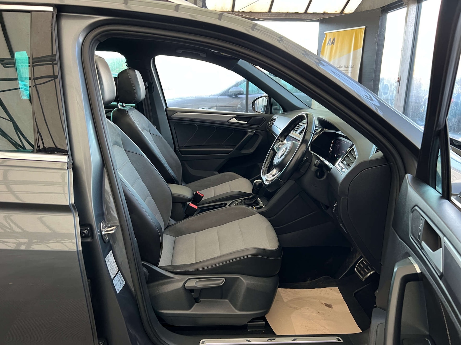 Used Volkswagen Tiguan 2019 for sale - 76941035: Photo 9