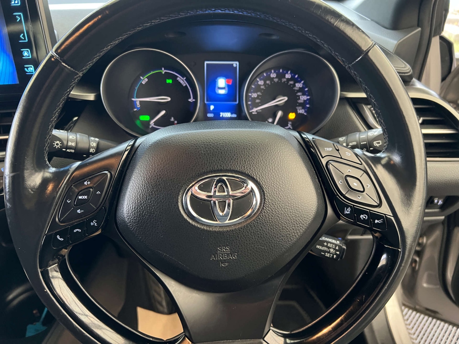 Used Toyota C-HR 2018 for sale - 76252729: Photo 11