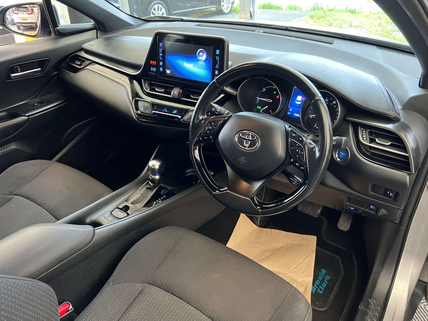 Used Toyota C-HR 2018 for sale - 76252729: Photo 13