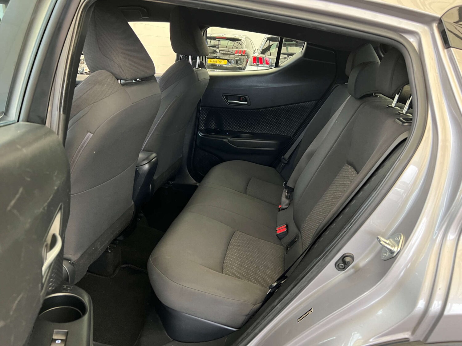 Used Toyota C-HR 2018 for sale - 76252729: Photo 25