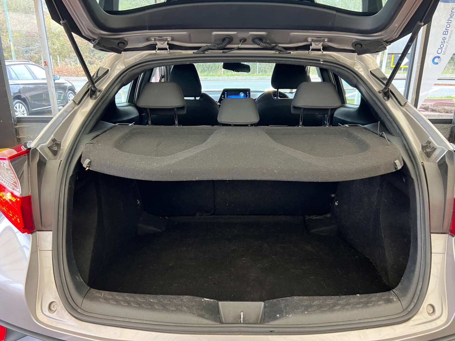 Used Toyota C-HR 2018 for sale - 76252729: Photo 27