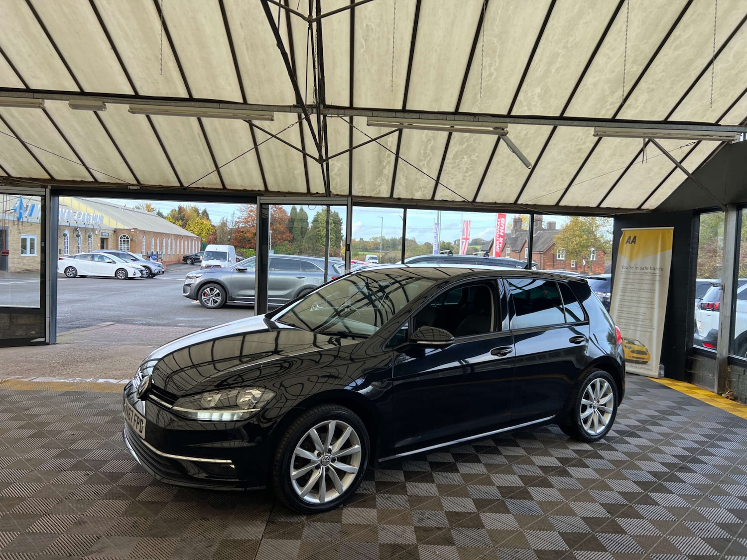 Used Volkswagen Golf 2017 for sale - 76412610: Photo 4