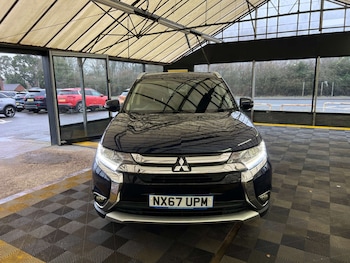 Used Mitsubishi Outlander 2017 for sale - 77326103: Photo