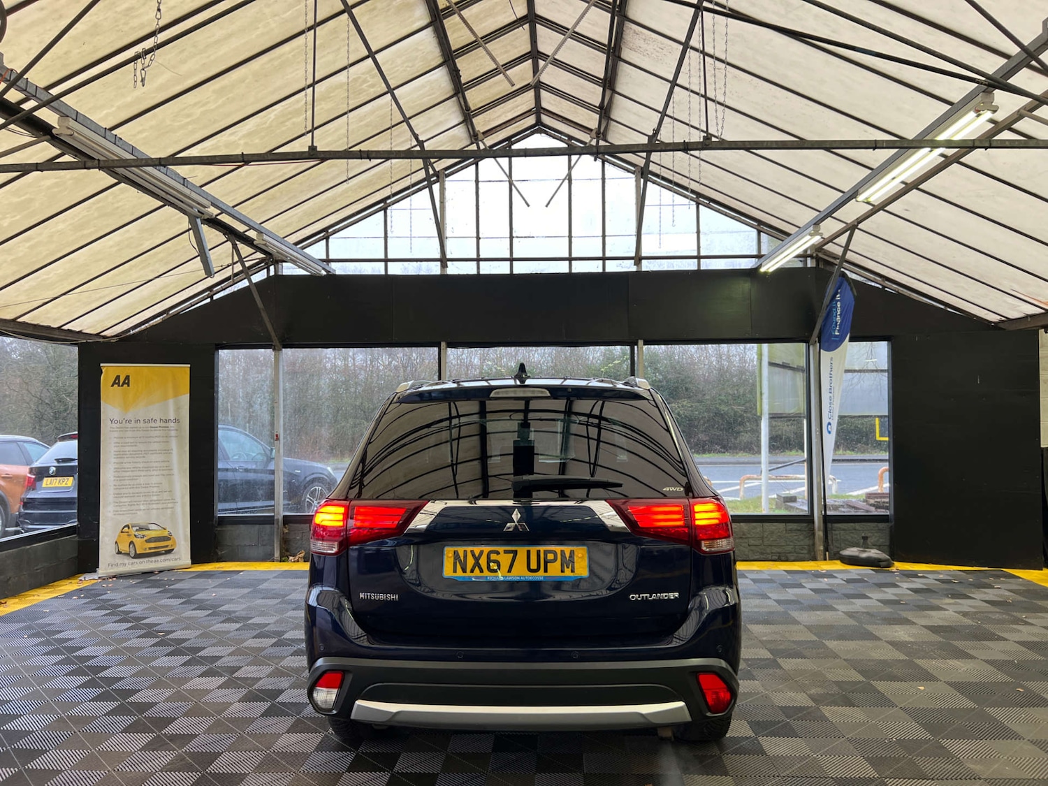 Used Mitsubishi Outlander 2017 for sale - 77326103: Photo 8