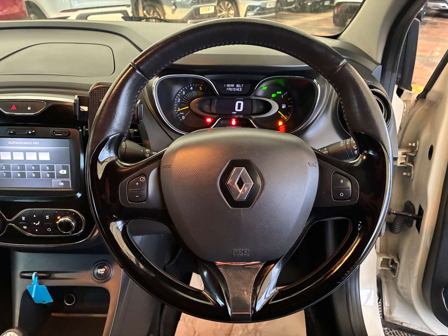 Used Renault Captur 2014 for sale - 77189526: Photo 10