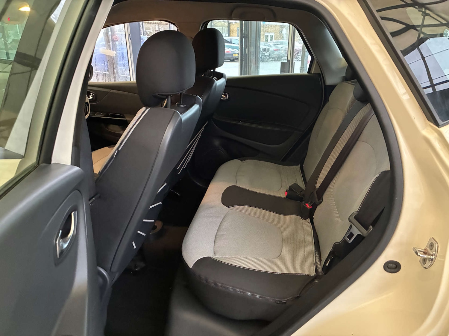 Used Renault Captur 2014 for sale - 77189526: Photo 15