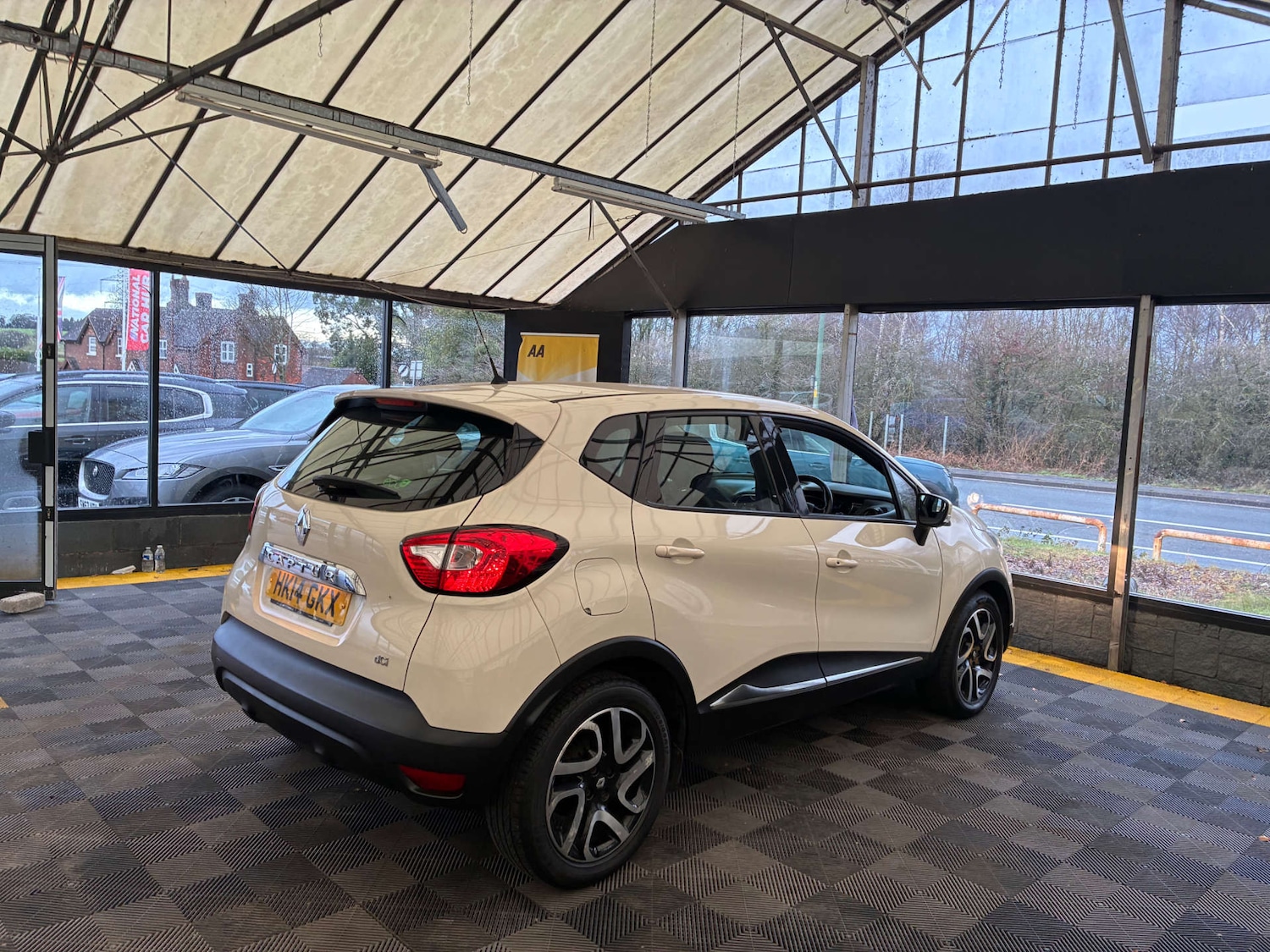 Used Renault Captur 2014 for sale - 77189526: Photo 6