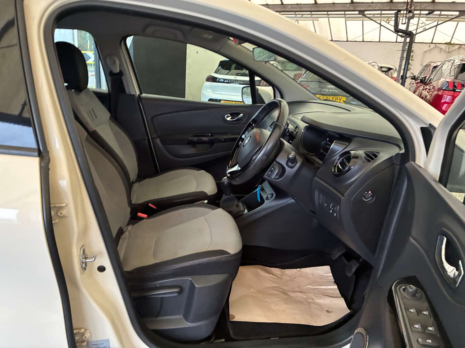 Used Renault Captur 2014 for sale - 77189526: Photo 7