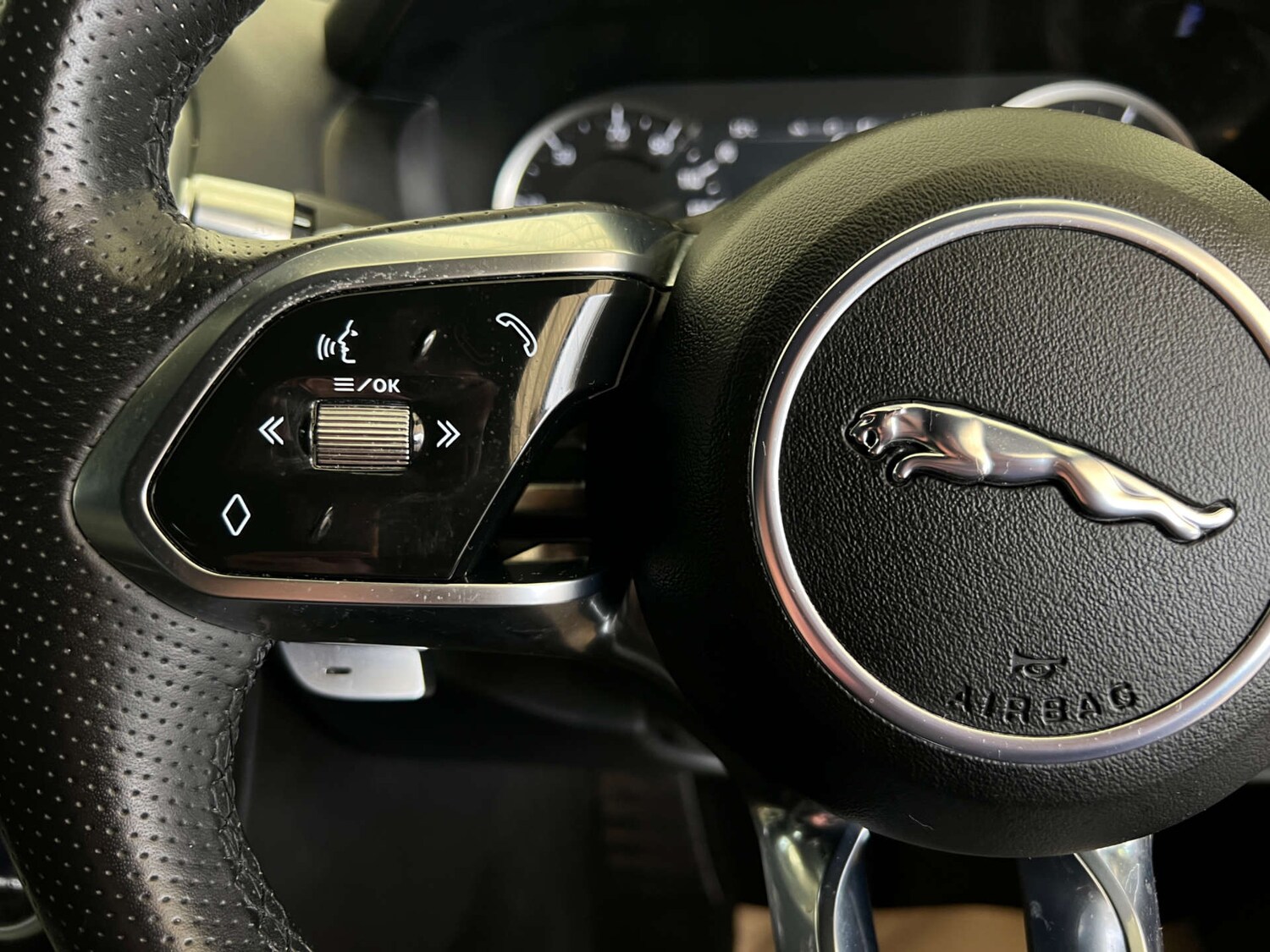 Used Jaguar XE 2020 for sale - 78182055: Photo 15