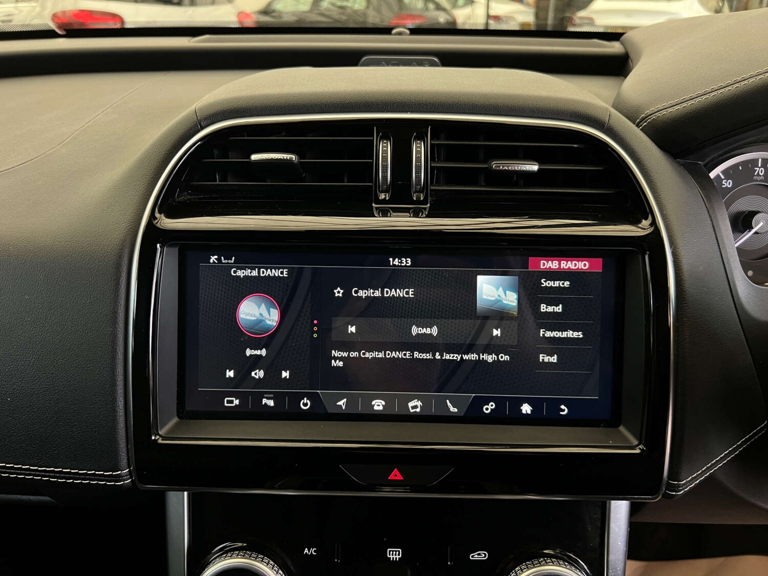 Used Jaguar XE 2020 for sale - 78182055: Photo 19